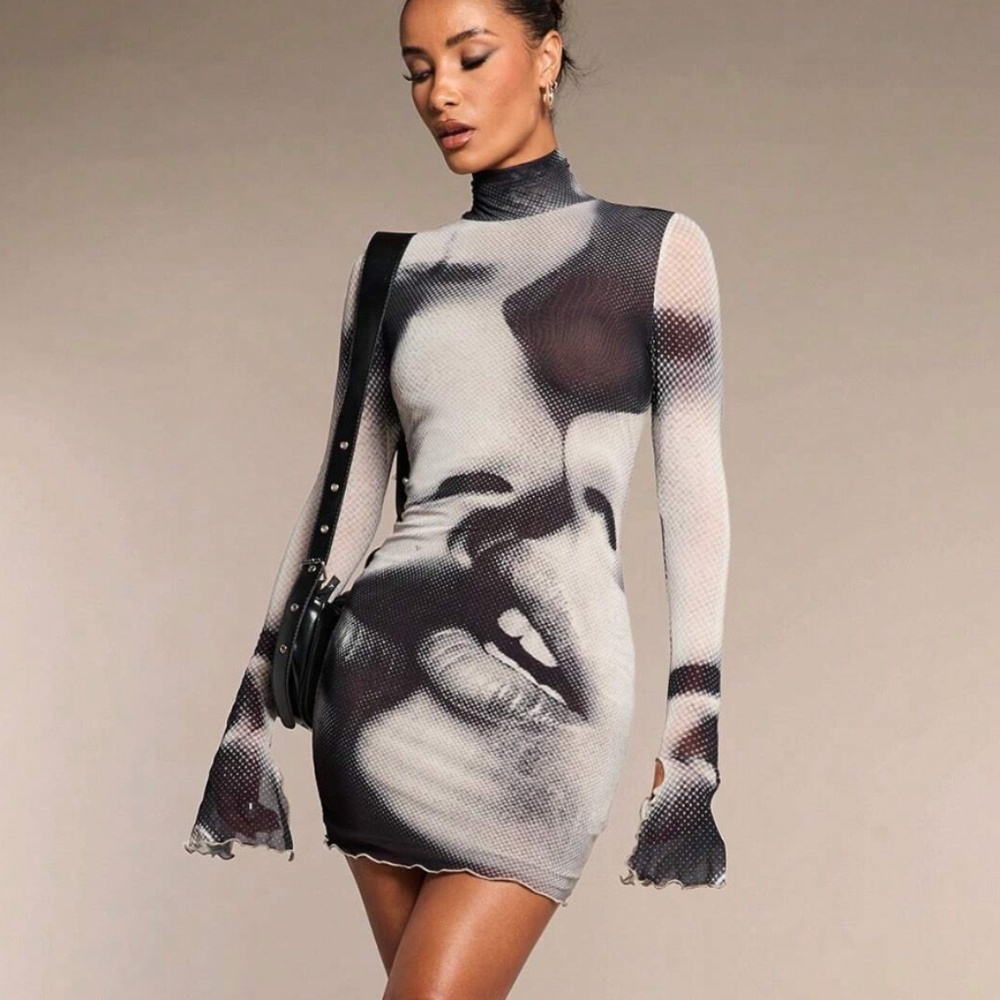 Black & White Mesh Mini Dress Large Kiss Face Print Lined Long Bell Sleeve